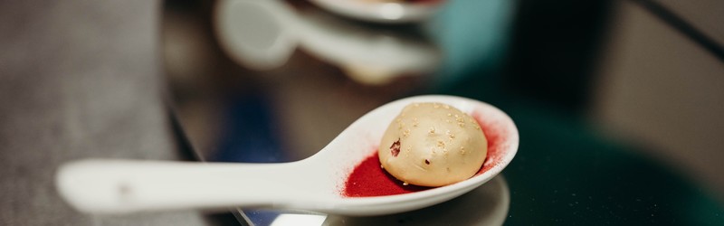 
                                                Morze, ląd i dużo miłości