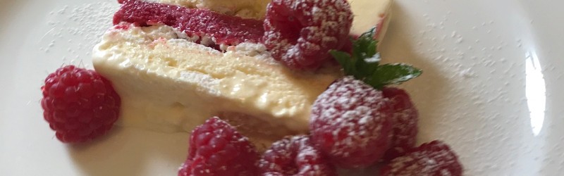 
                                                Vacherin; przyjęcie komunijne