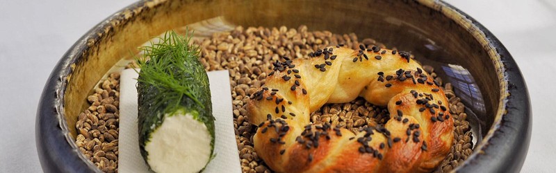 
                                                Paryskie przedmieścia