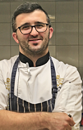 Szef kuchni Sławomir Saguła