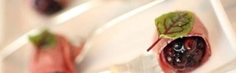 
                                                Eleganckie przyjęcie komunijne z kuchnią europejską