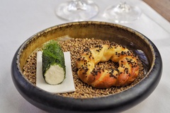 
                Paryskie przedmieścia