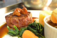 
                Przyjęcie grillowe w stylu surf&turf