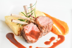 
                Wykwintne przyjęcie komunijne